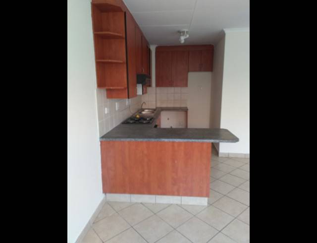 2 BEDROOM APARTMENT TO LET IN NOORDHANG